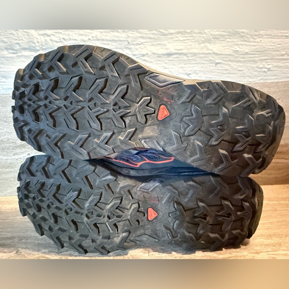 Kids Salomon trail running/ hiking shoes - size USA 5 camping - Picture 7 of 9